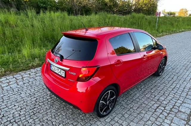 Toyota Yaris cena 49900 przebieg: 94400, rok produkcji 2015 z Nowy Wiśnicz małe 121